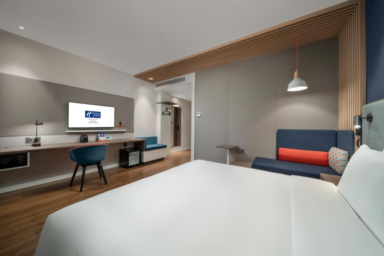 Holiday Inn Express Zhuhai Gongbei, an IHG Hotel Bagian luar foto