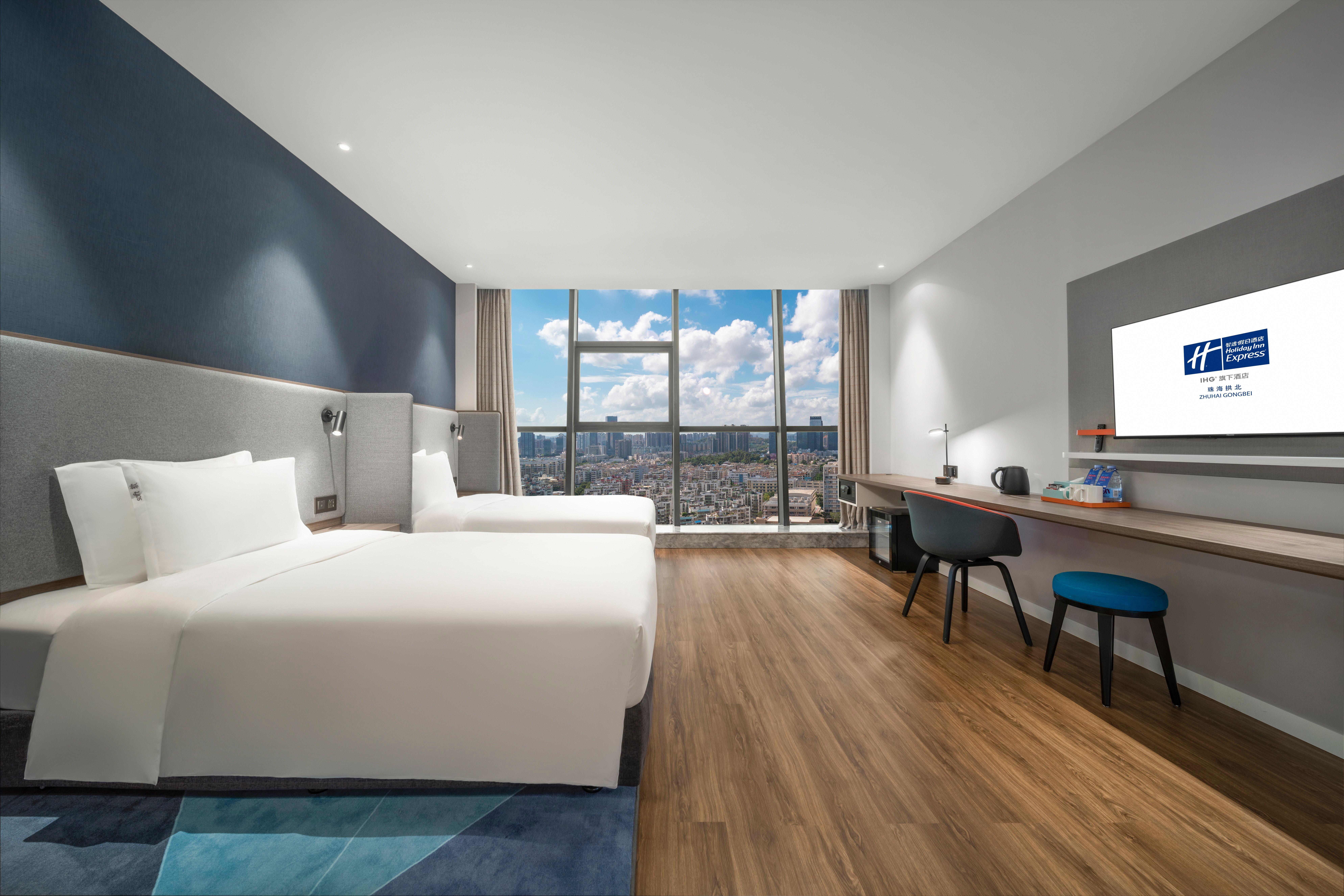 Holiday Inn Express Zhuhai Gongbei, an IHG Hotel Bagian luar foto
